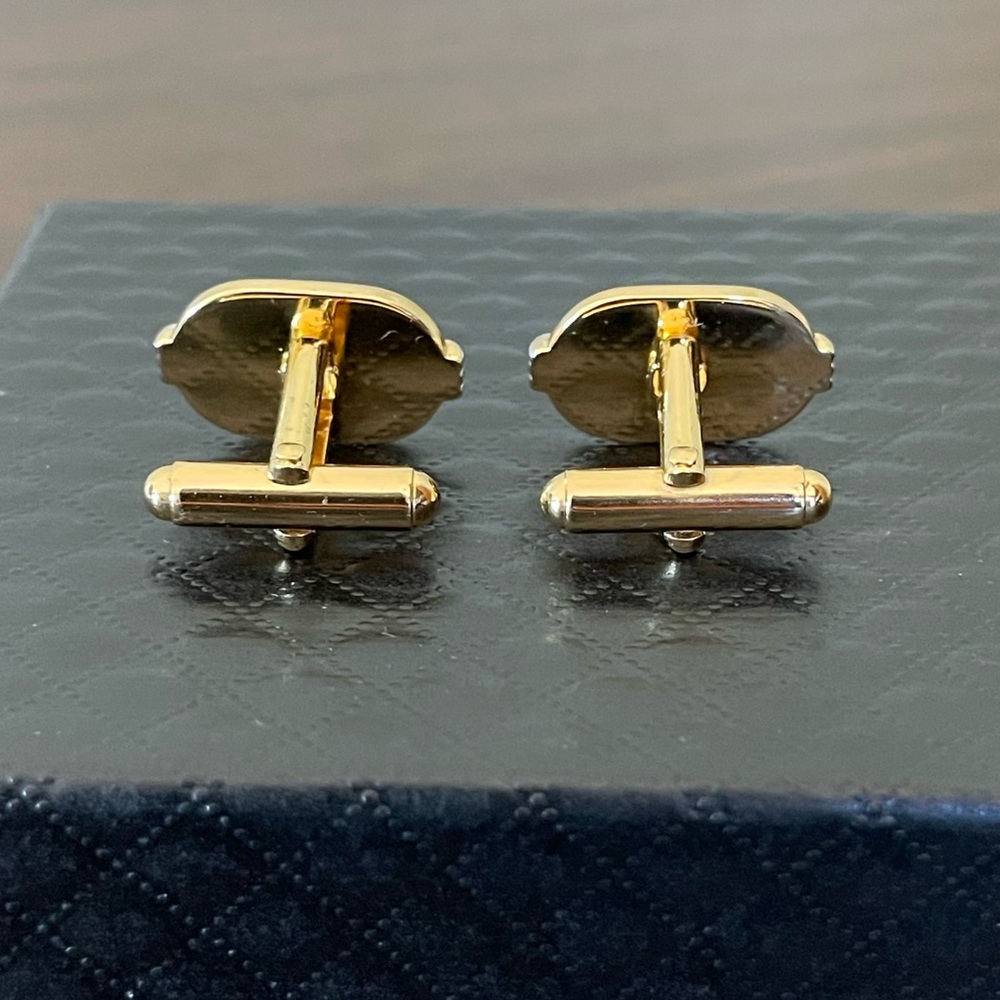 Vintage Burberry Cuff Link and Tie Clip Set - Picture 5 of 9